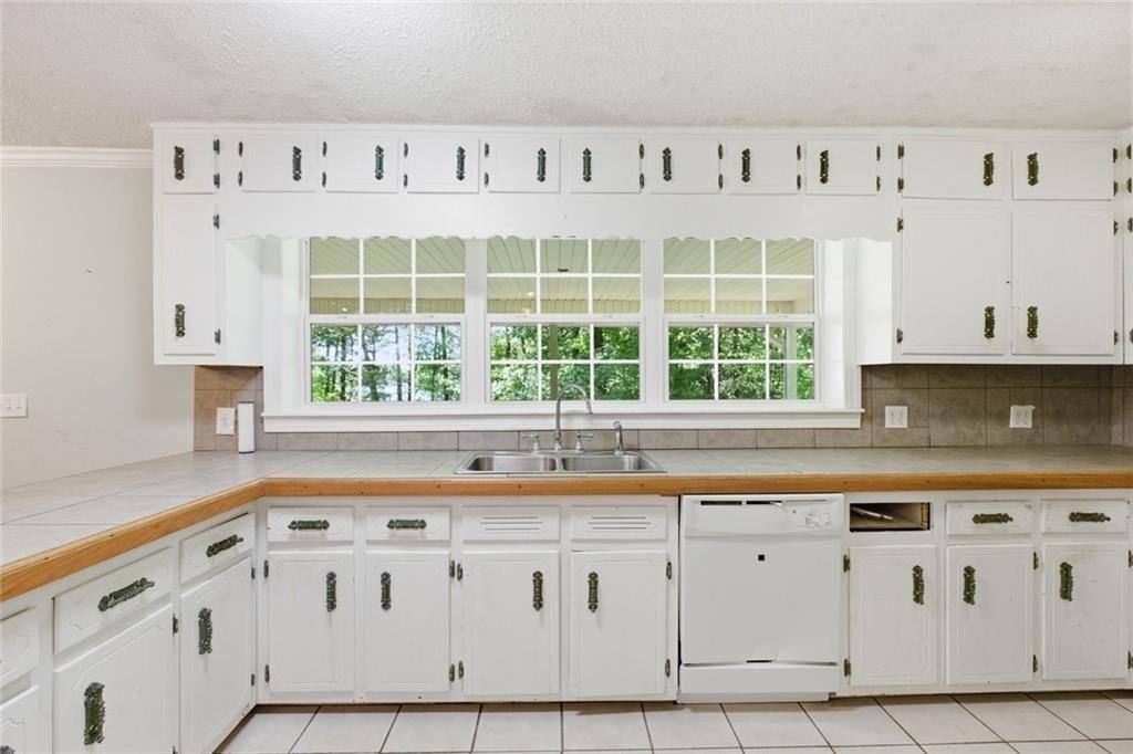 3695 Ledan Road