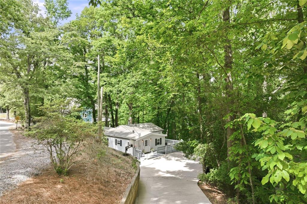 528 Oak Grove Road