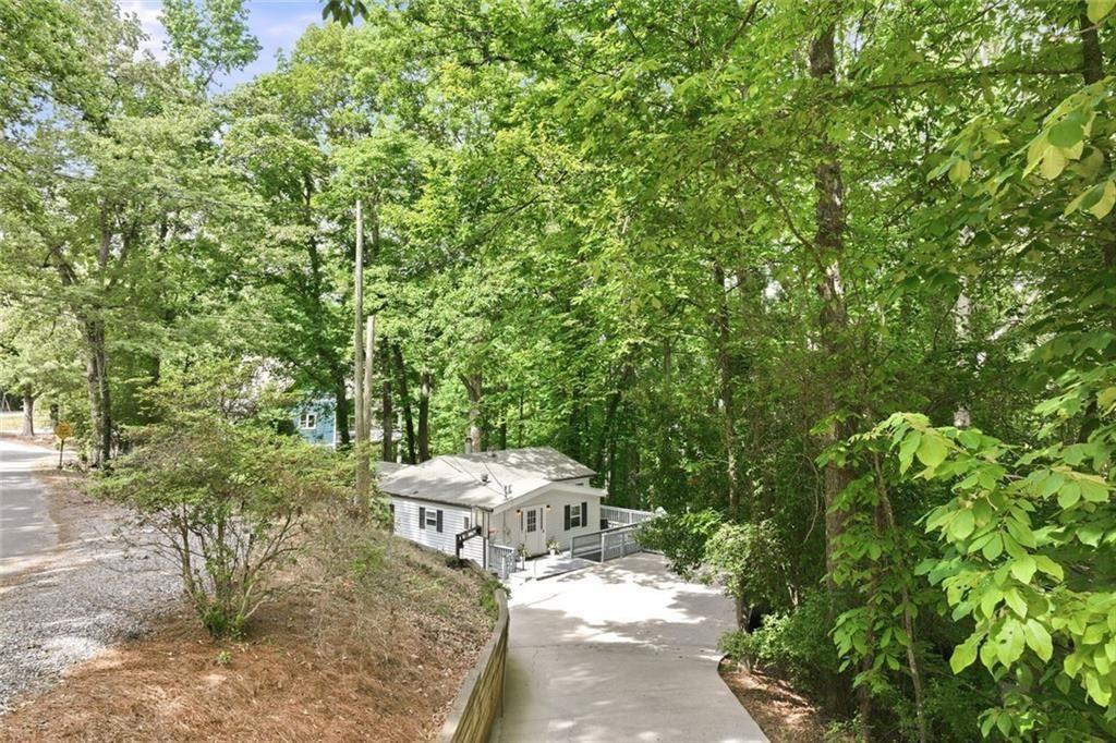 528 Oak Grove Road