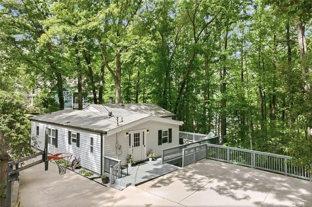 528 Oak Grove Road