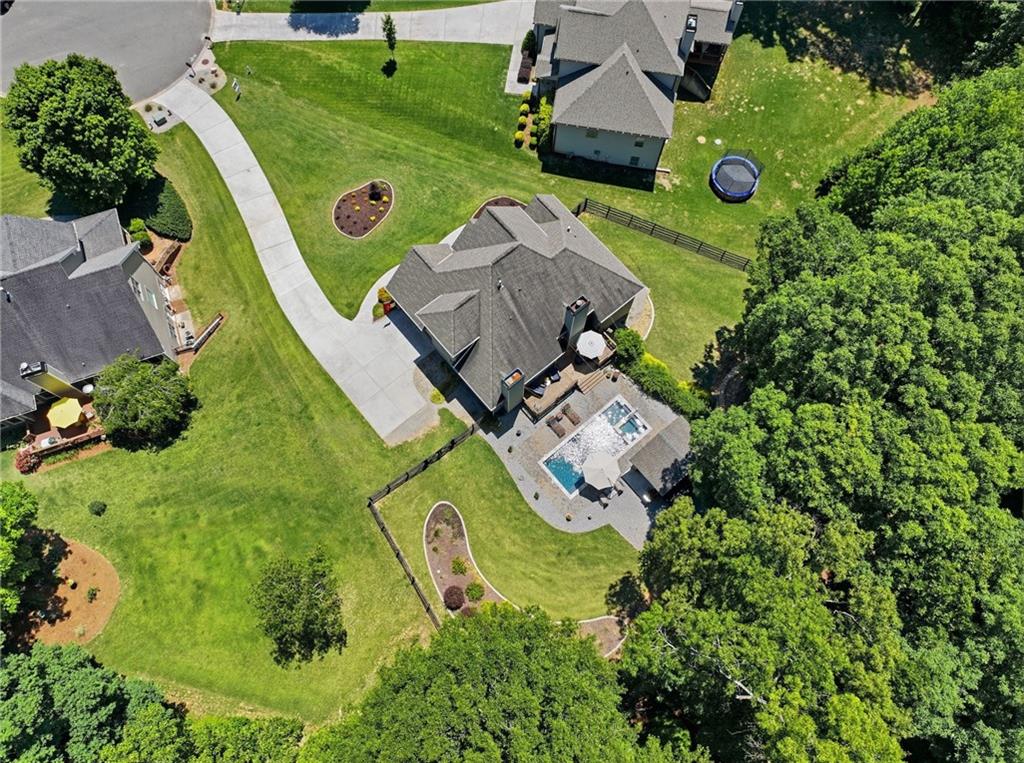 7470 Hedgerose Drive