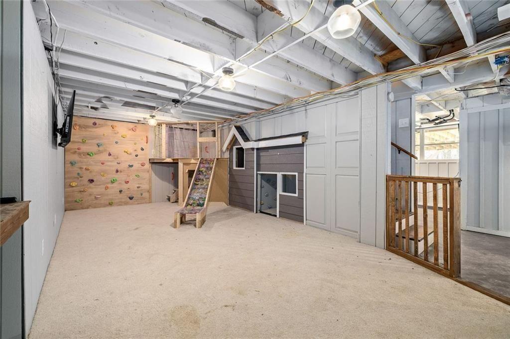 295 Oakland Drive
