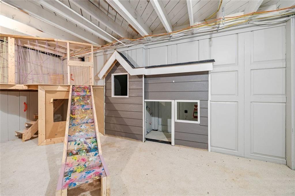 295 Oakland Drive