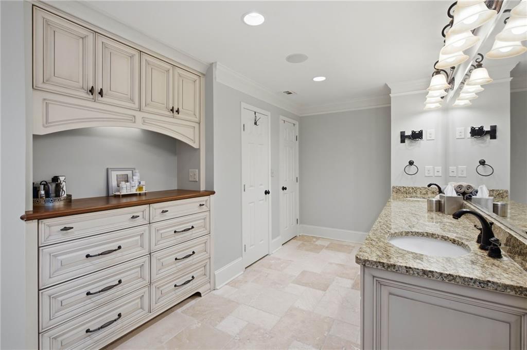 10025 Farmbrook Lane