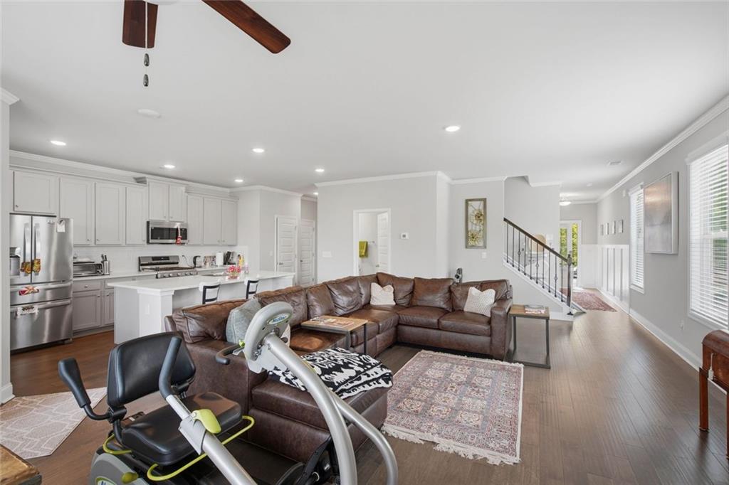 2095 Manor Pointe Drive