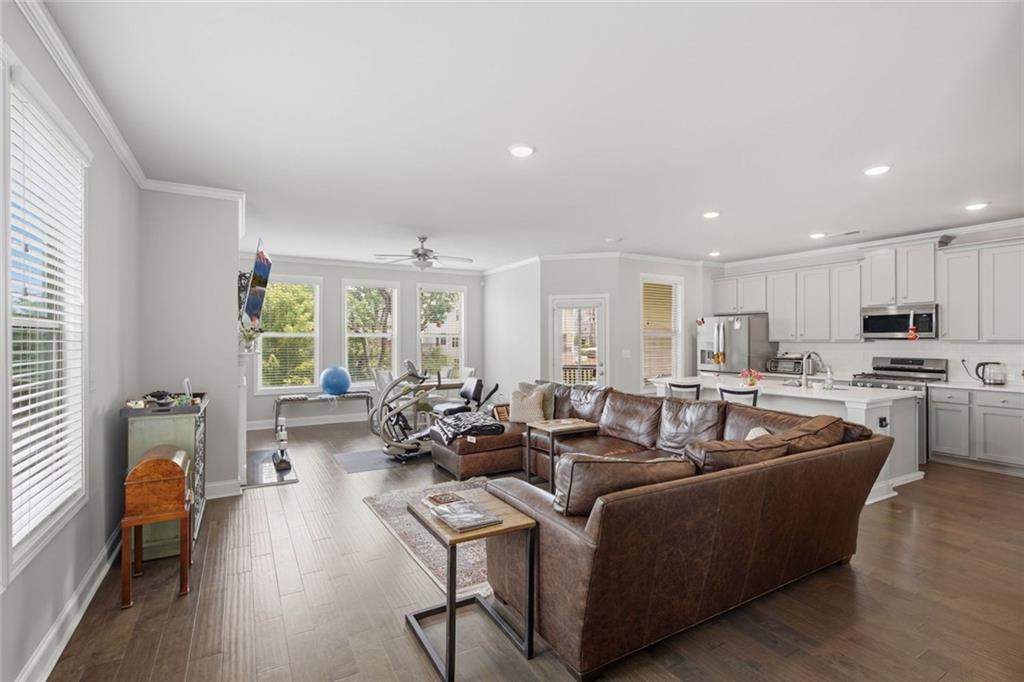2095 Manor Pointe Drive