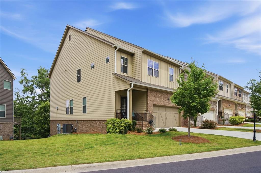 2095 Manor Pointe Drive