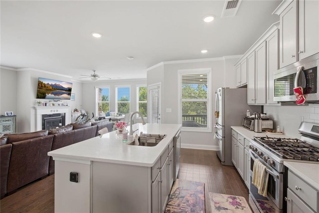 2095 Manor Pointe Drive