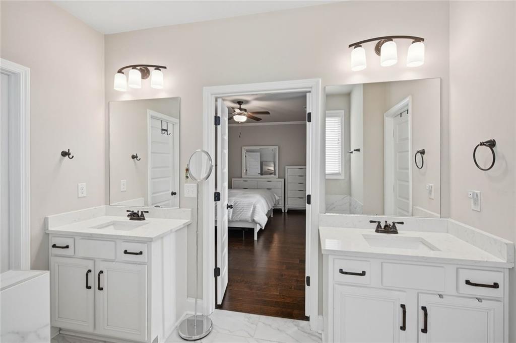 1712 Habersham Villa Drive