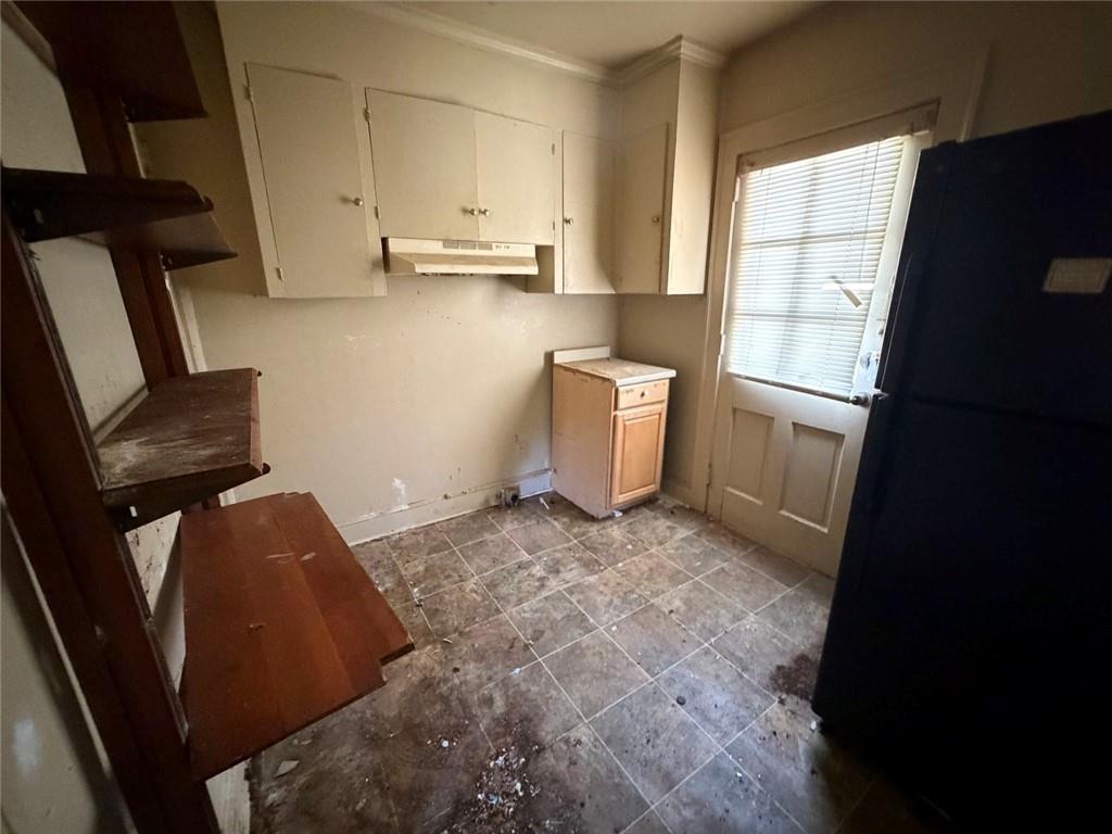 1095 Mimosa Drive