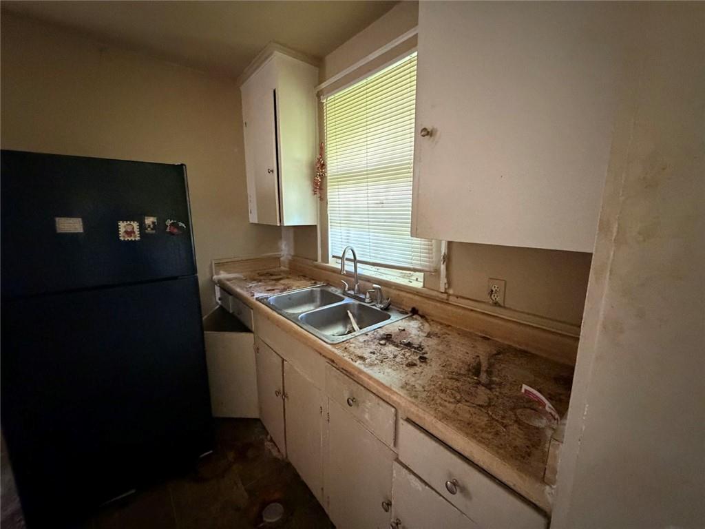 1095 Mimosa Drive