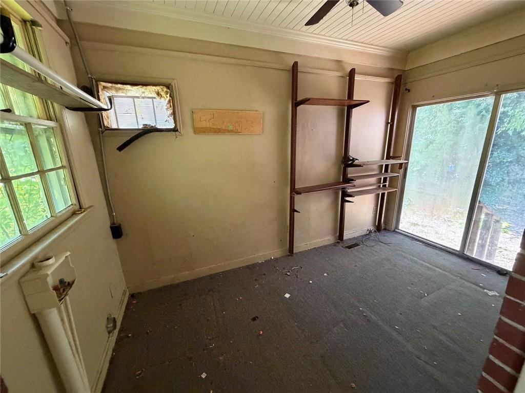 1095 Mimosa Drive