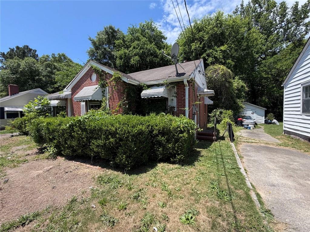 1095 Mimosa Drive