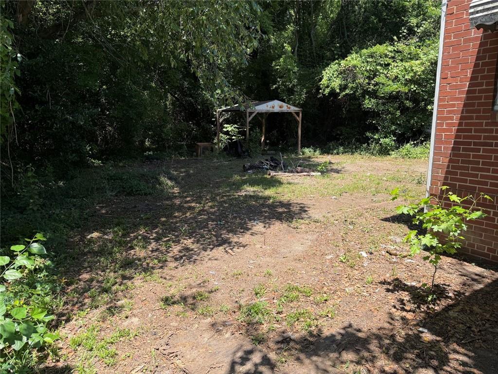 1095 Mimosa Drive