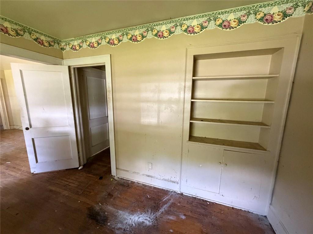1095 Mimosa Drive
