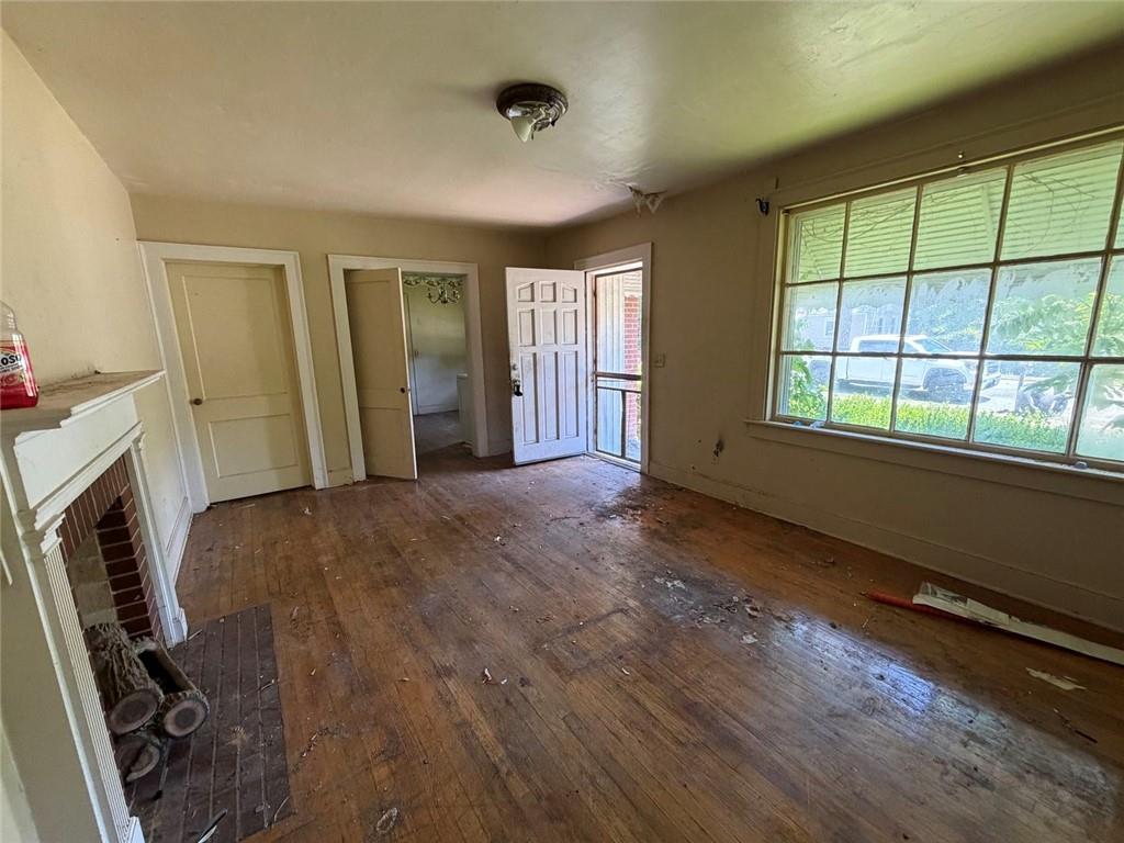 1095 Mimosa Drive