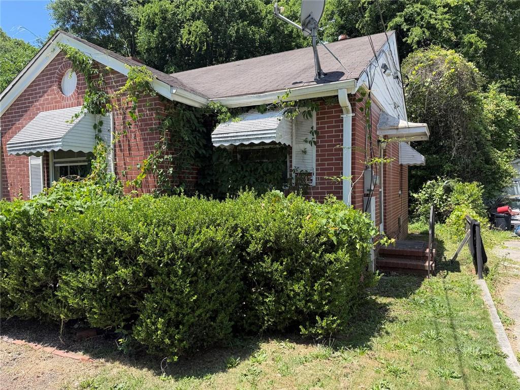 1095 Mimosa Drive