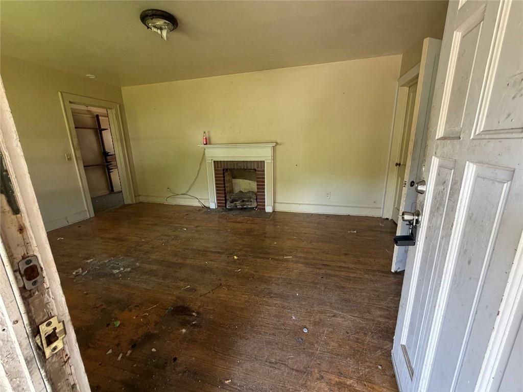 1095 Mimosa Drive