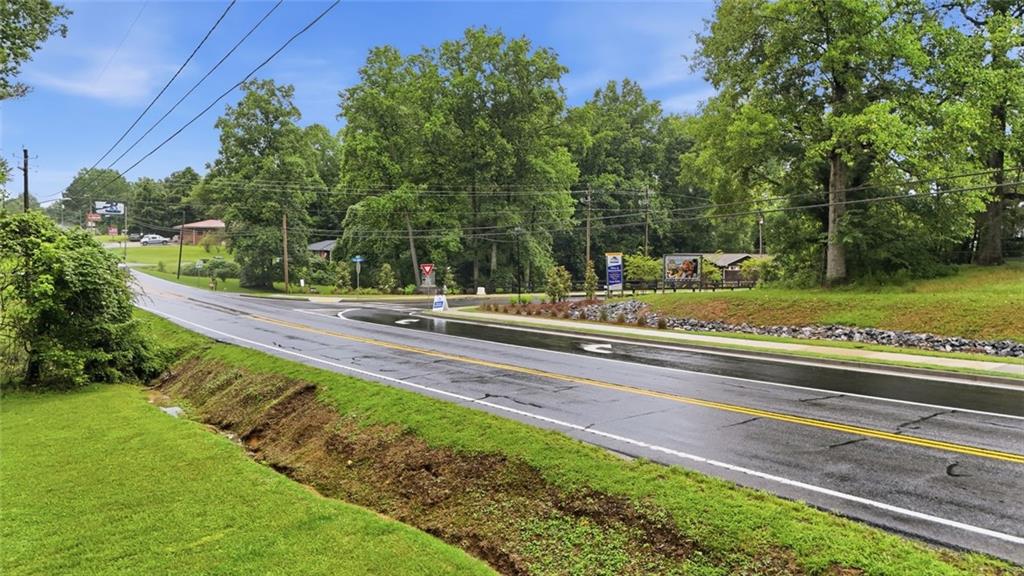 543 Hwy 53 W