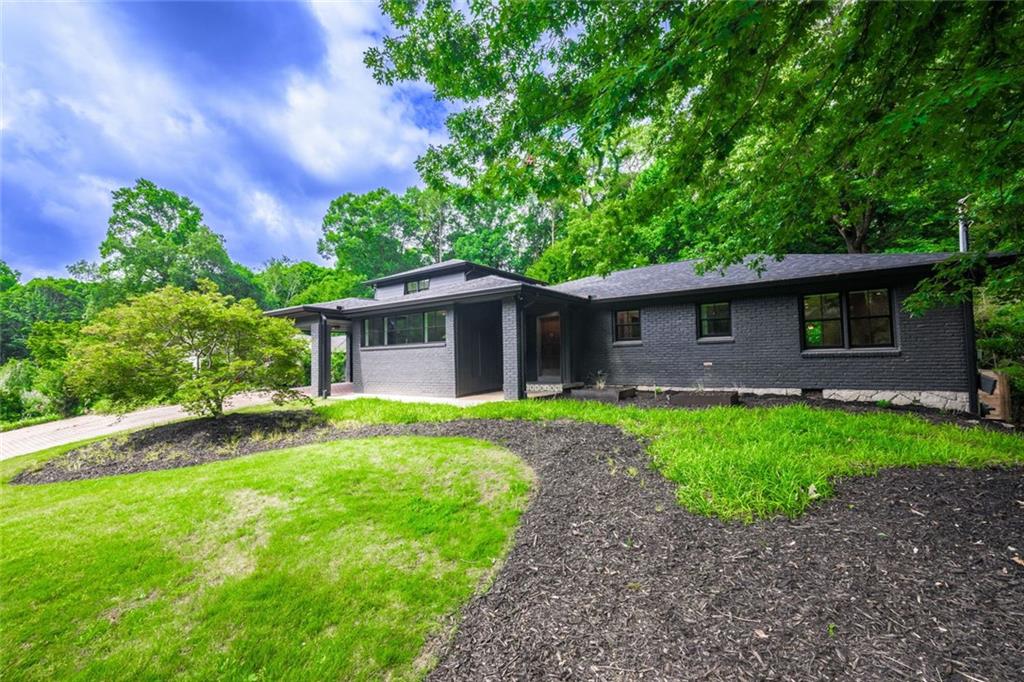 1036 Vistavia Circle
