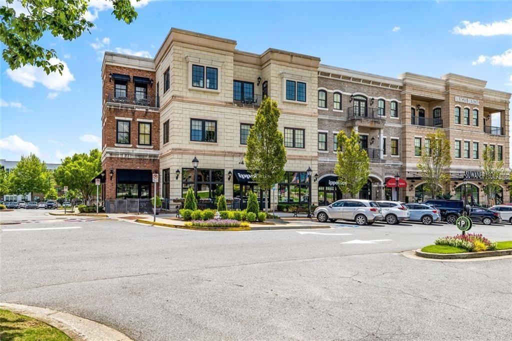 352 Suwanee Avenue