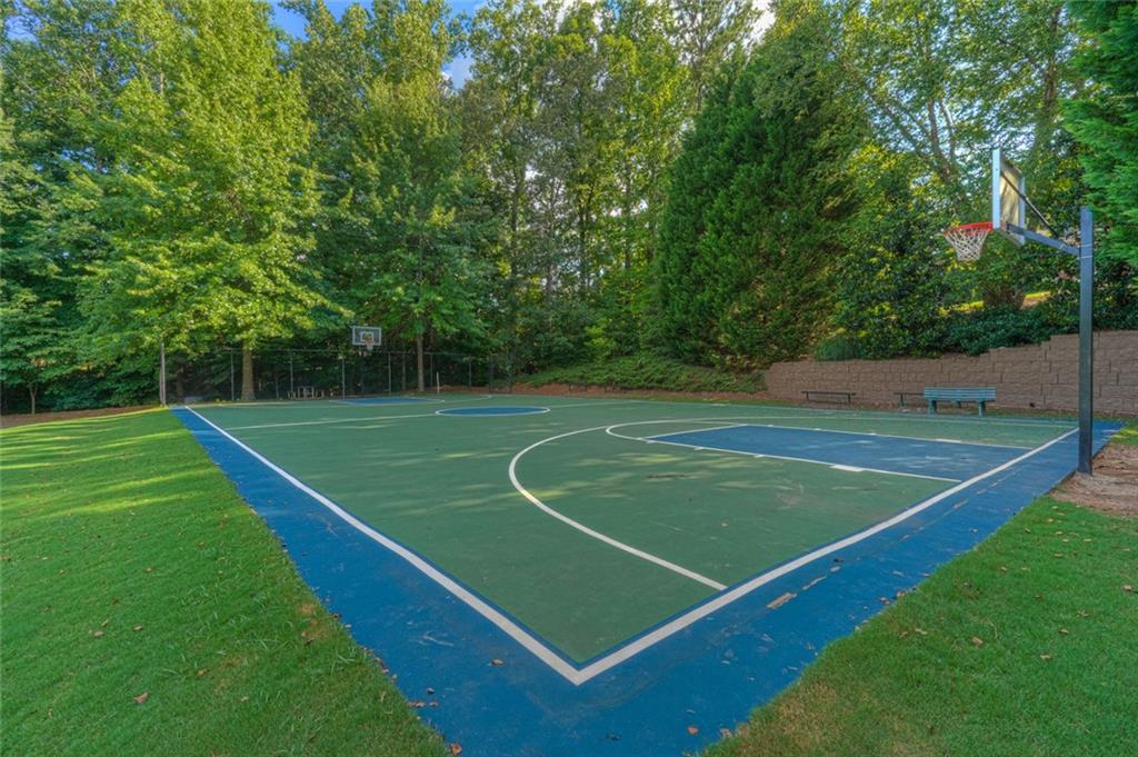 1335 Montcliff Drive
