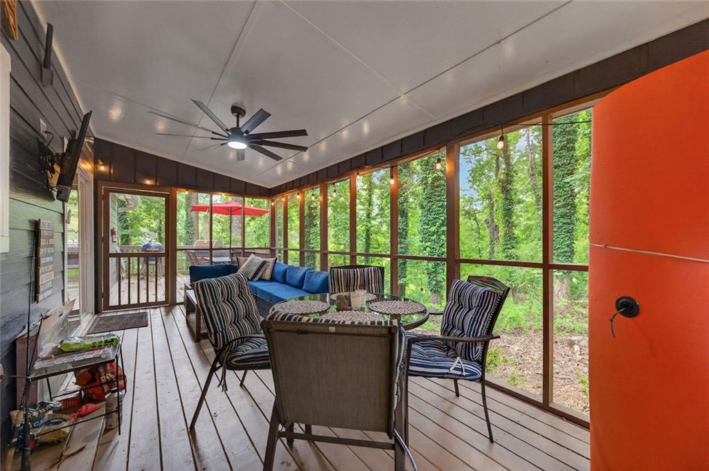 386 Longview Drive