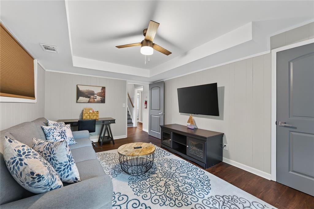 386 Longview Drive