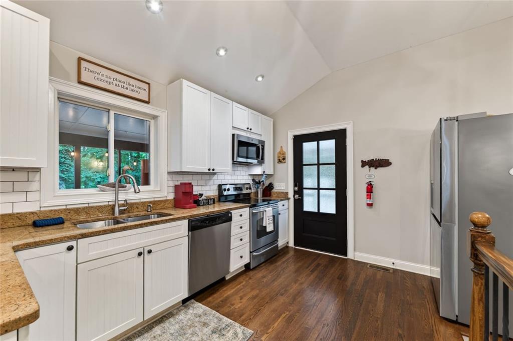386 Longview Drive