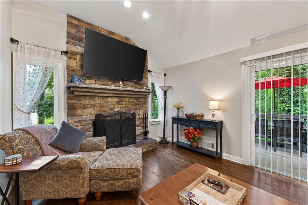 386 Longview Drive