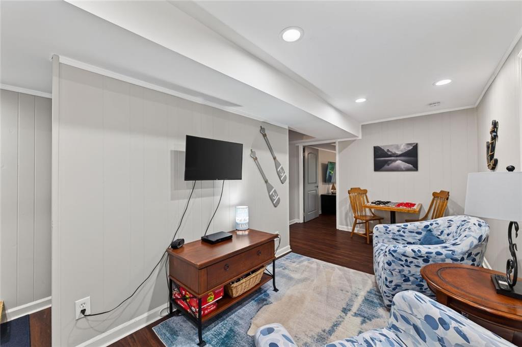386 Longview Drive
