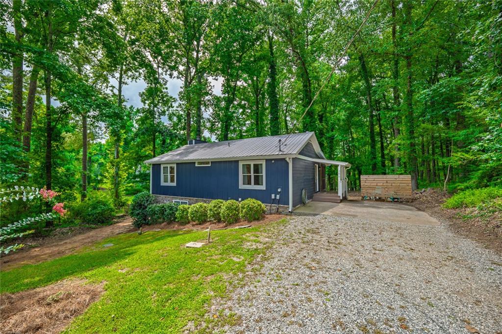 386 Longview Drive