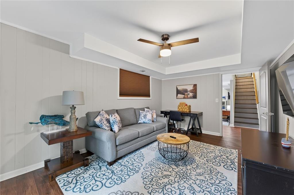 386 Longview Drive