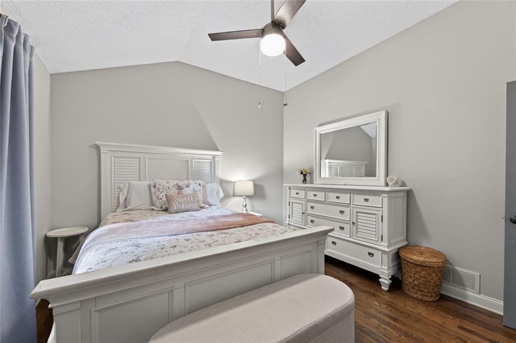 386 Longview Drive