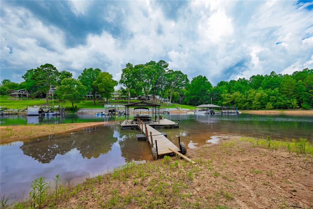 386 Longview Drive