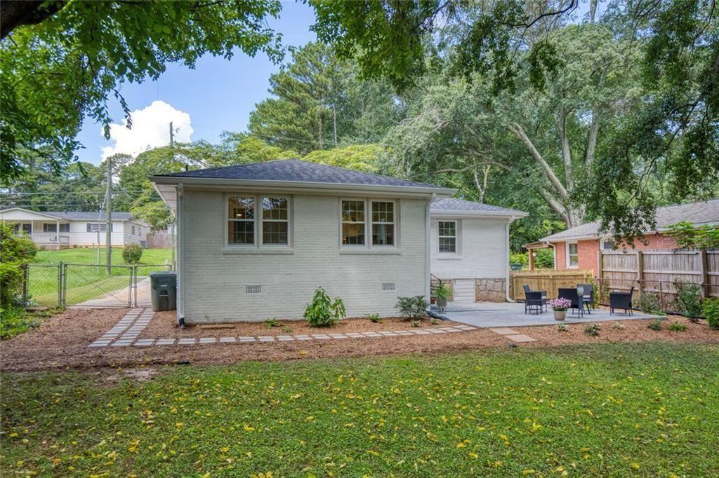 216 Austin Avenue NE