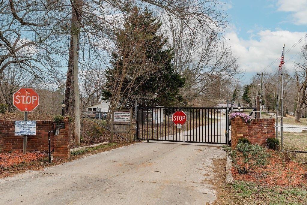 5525 Mount Shores Circle
