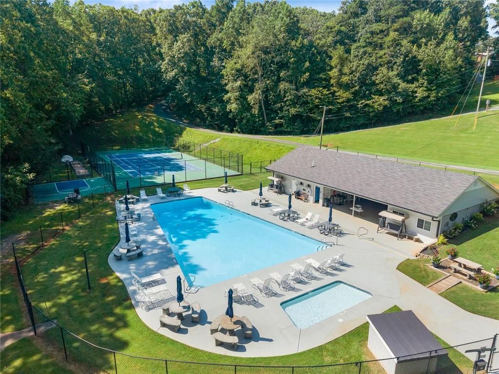 6711 Wildwood Trail
