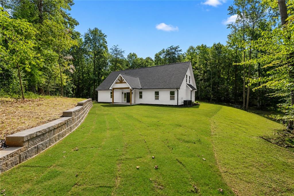 6711 Wildwood Trail