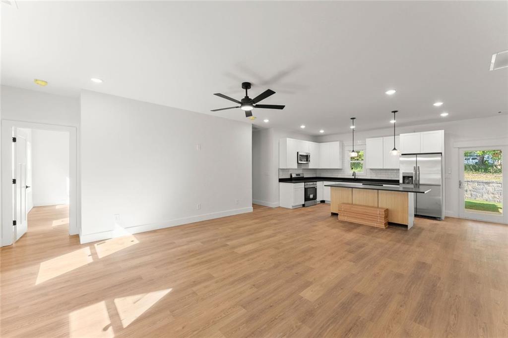 6711 Wildwood Trail