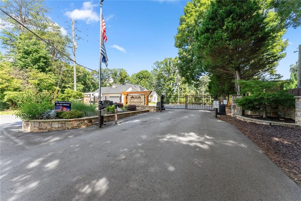 6711 Wildwood Trail