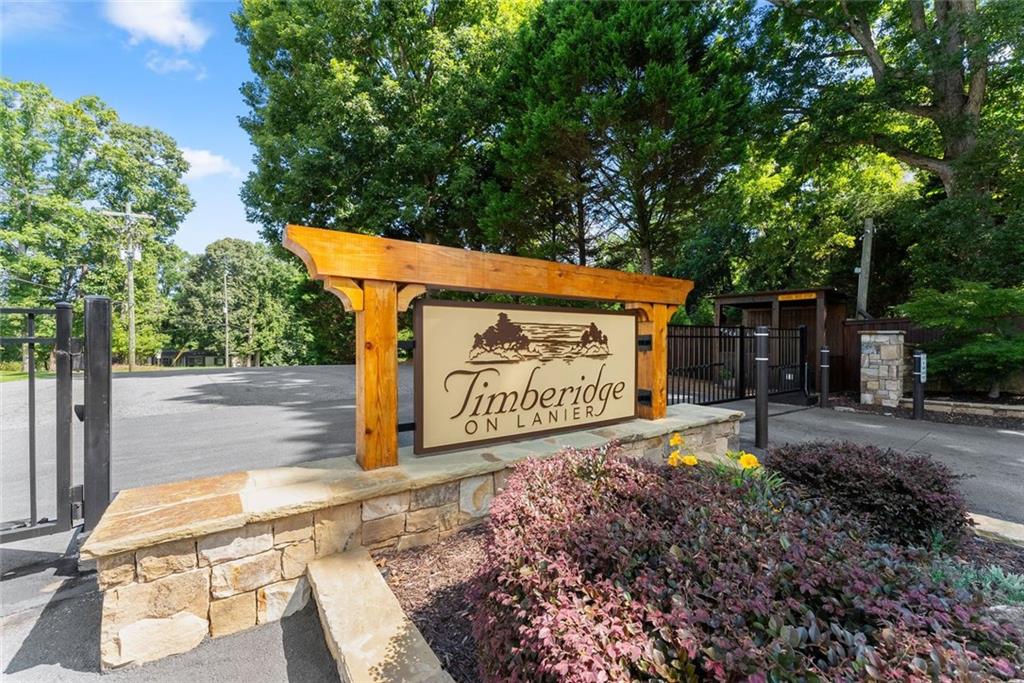 6711 Wildwood Trail