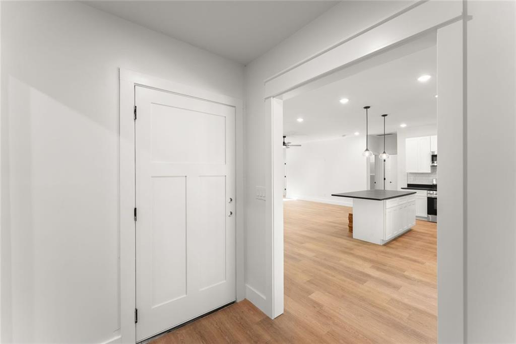6711 Wildwood Trail