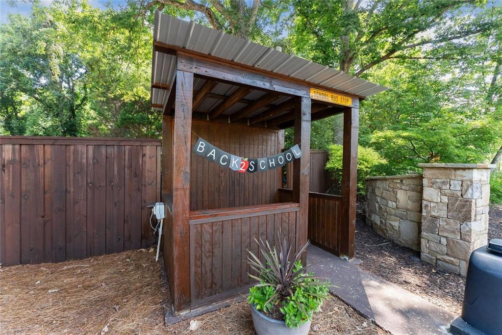6711 Wildwood Trail