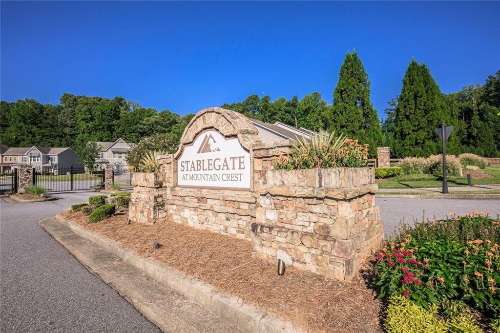2790 Laurel Gate Lane