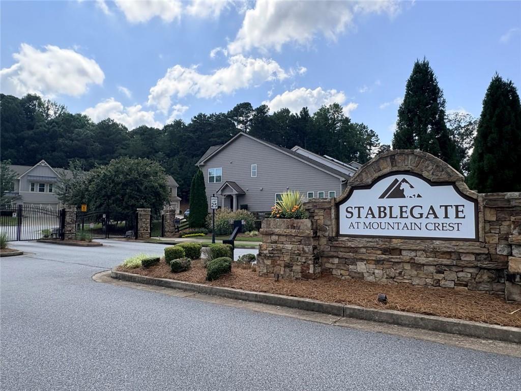 2790 Laurel Gate Lane