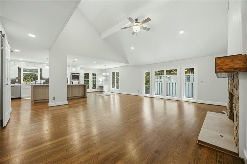 2990 Ascot Lane