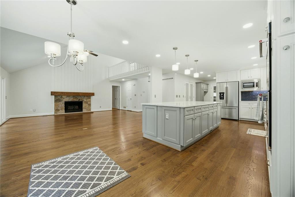 2990 Ascot Lane