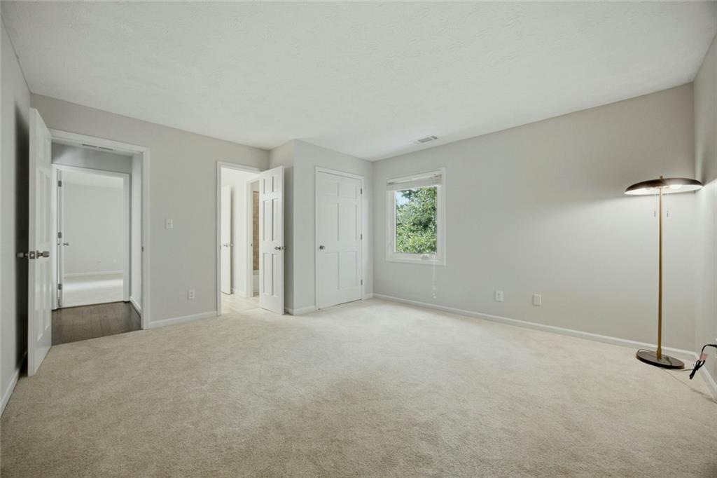 2990 Ascot Lane