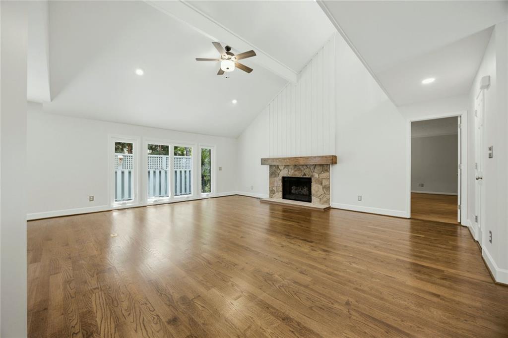 2990 Ascot Lane